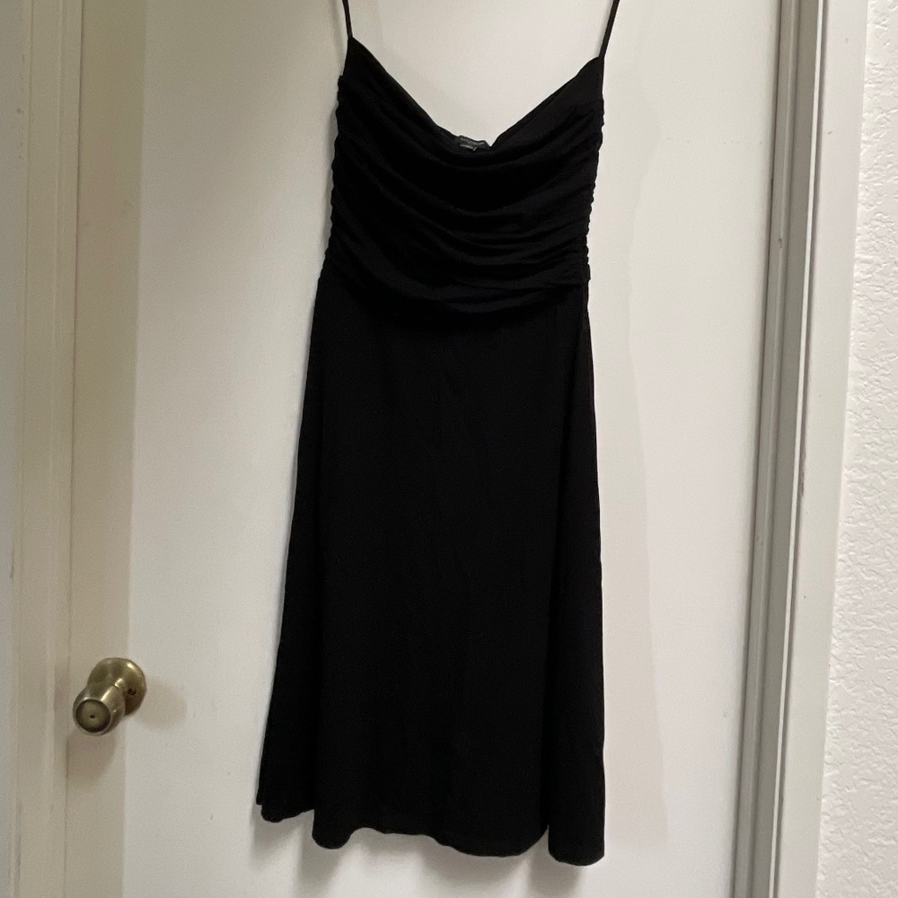Ann Taylor Women’s strapless LBD